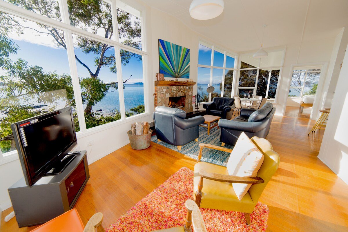 The Hideaway – beachfront seclusion gallery image 4