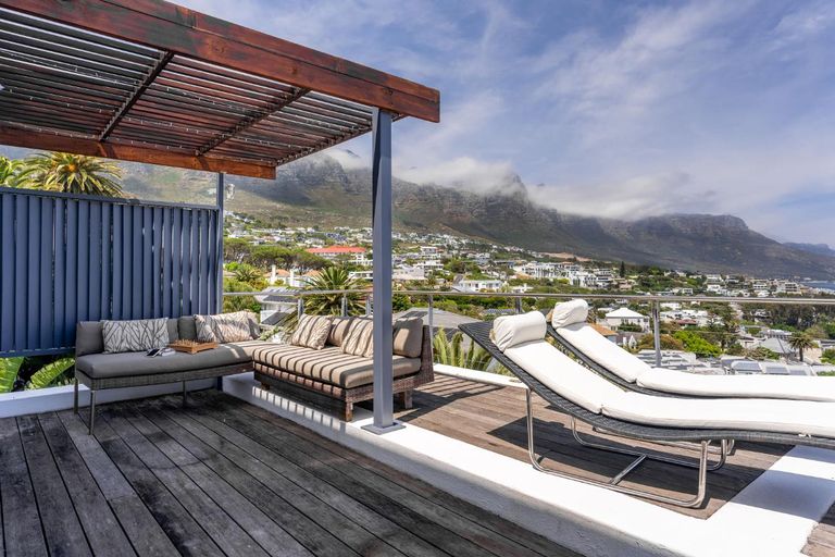 View Talay Apt - Panoramic Views & walk to beach