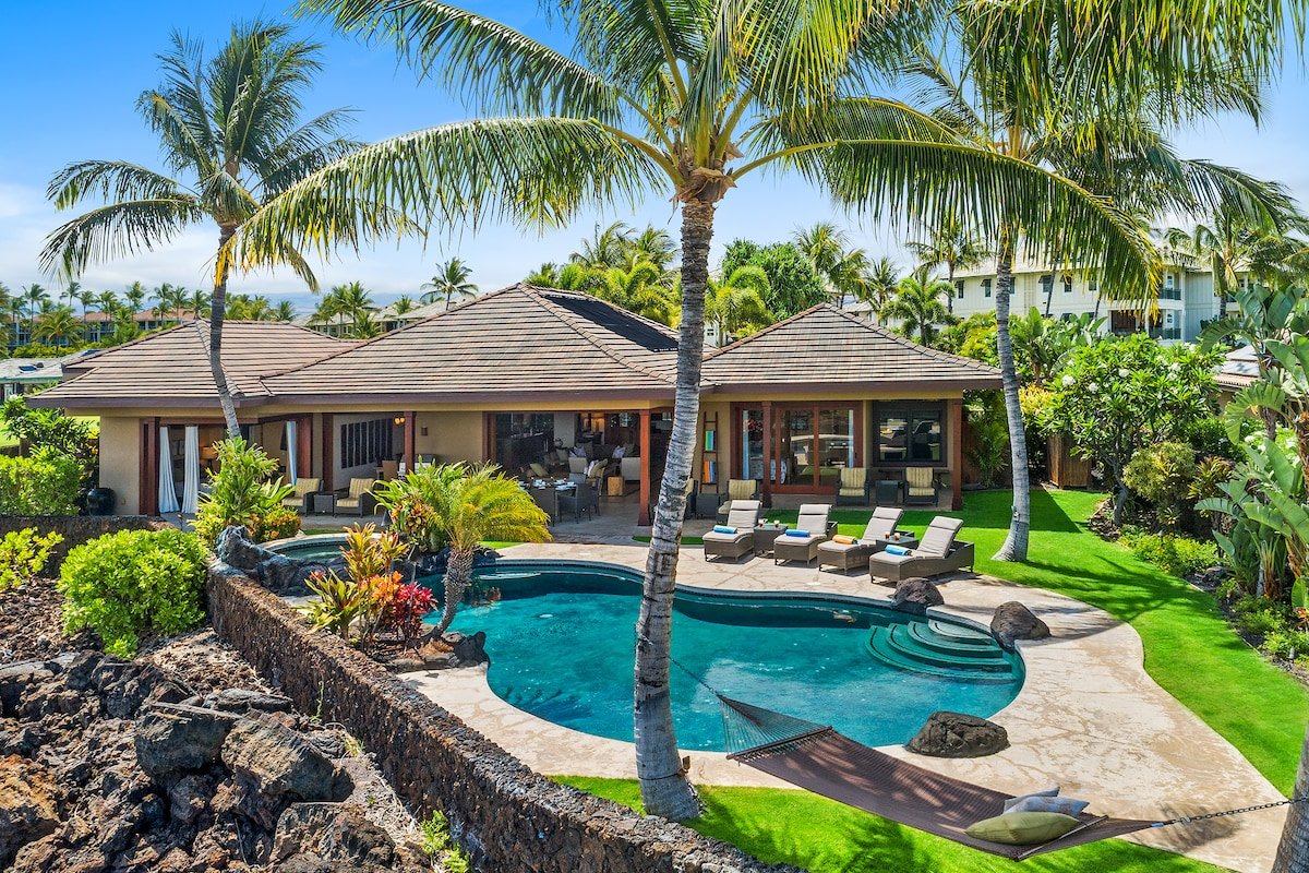 Great Family Home at Kolea with Pool, Sleeps 12! gallery image 5