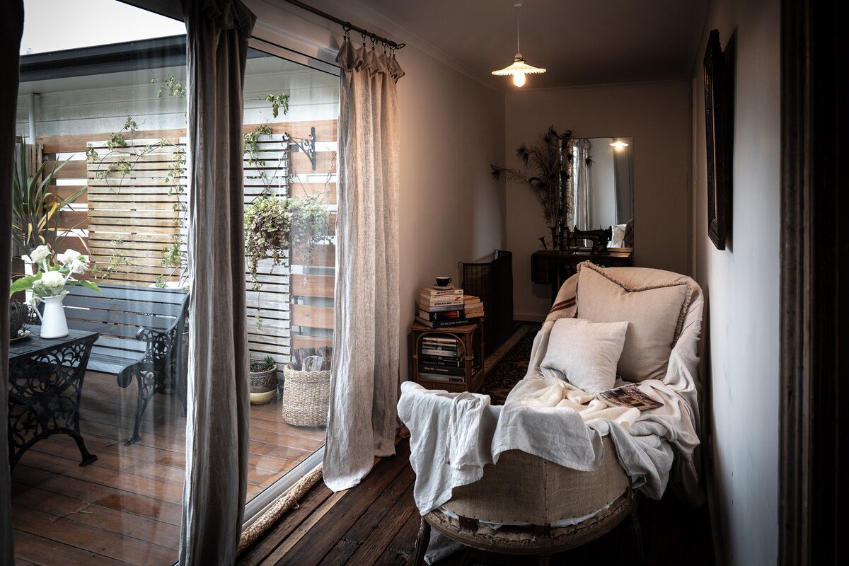 Ocean beach front, (Pillar) 3 Capes Cottage. gallery image 5