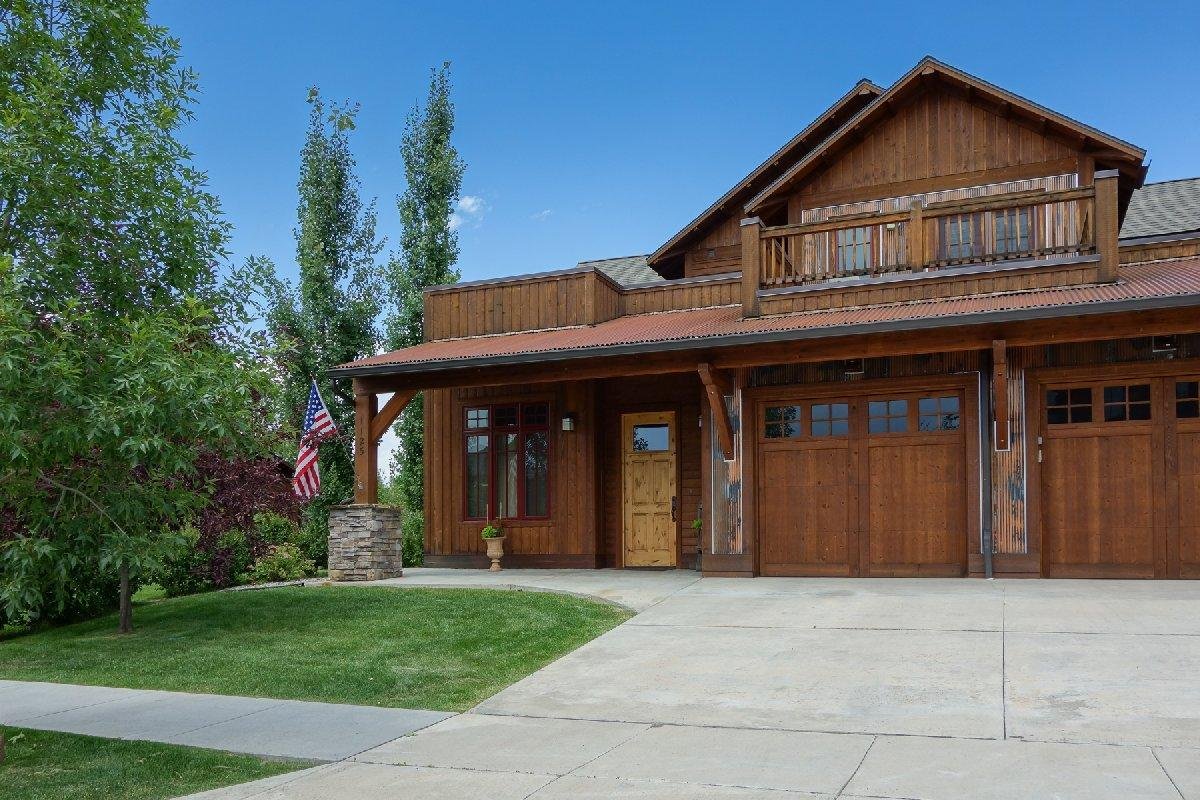 Legends Townhouse-Luxury Townhouse Near Bozeman an gallery image 3