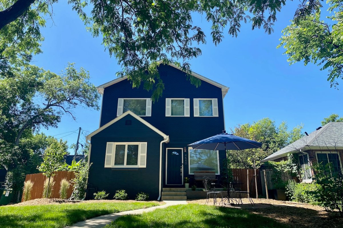 Spacious 5 bed / 4 bath in Gorgeous Park Hill