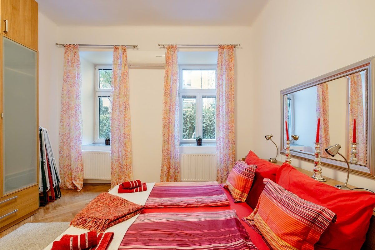 City Centre with Garden – Apt. 11 gallery image 4