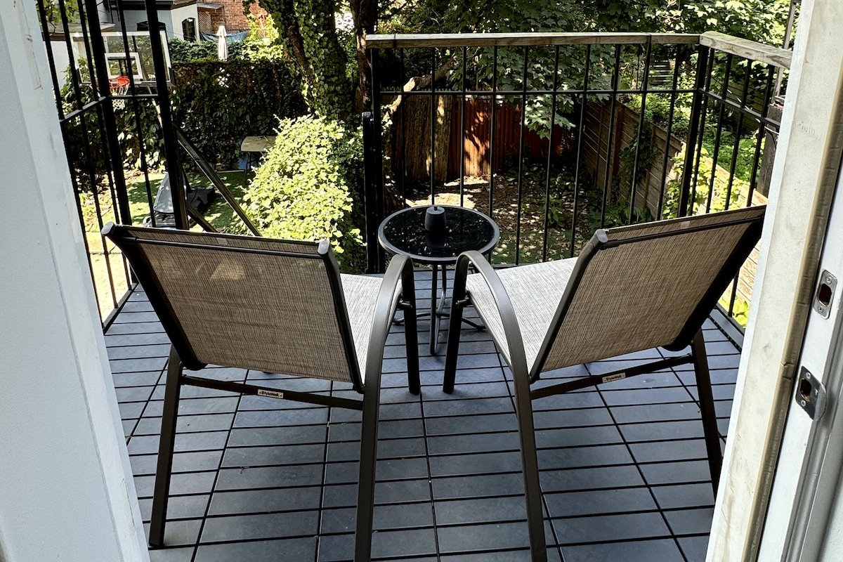 Charming Central Brooklyn Brownstone gallery image 5