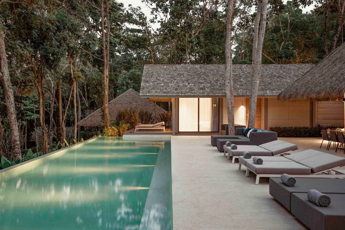 Island Escape Four-Bedroom Oceanview Pool Villa