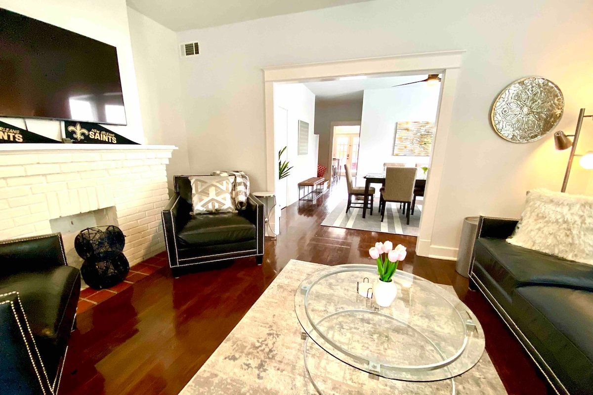 Cute Uptown Duplex gallery image 2