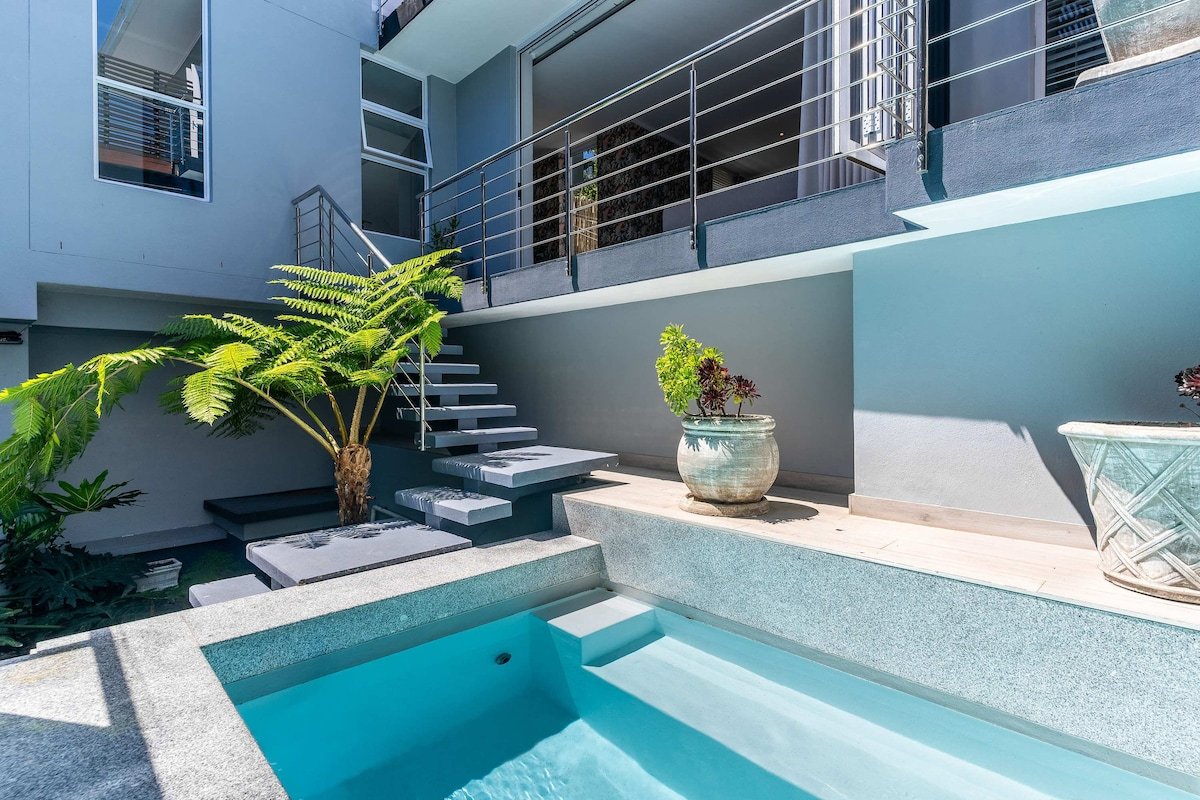 Houghton Villa Camps Bay – 5 min walk to beach gallery image 4