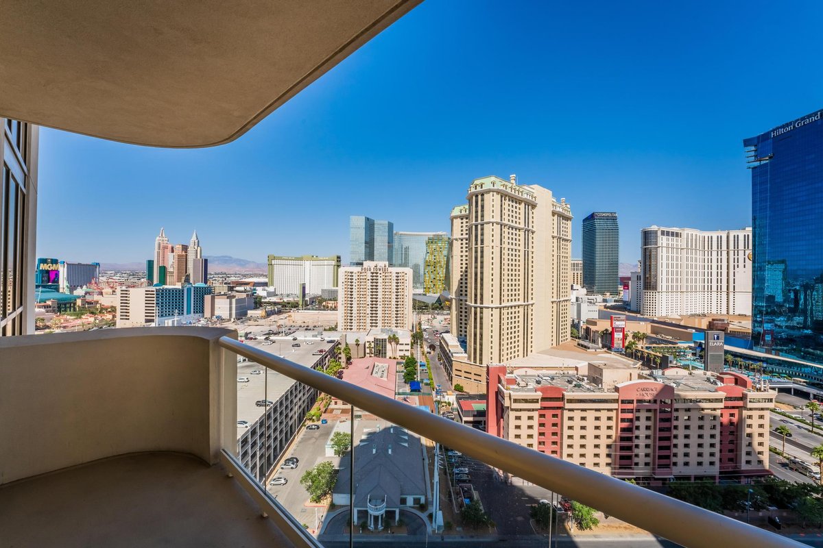 Las Vegas Strip Views! 2BR Suite at Signature MGM
