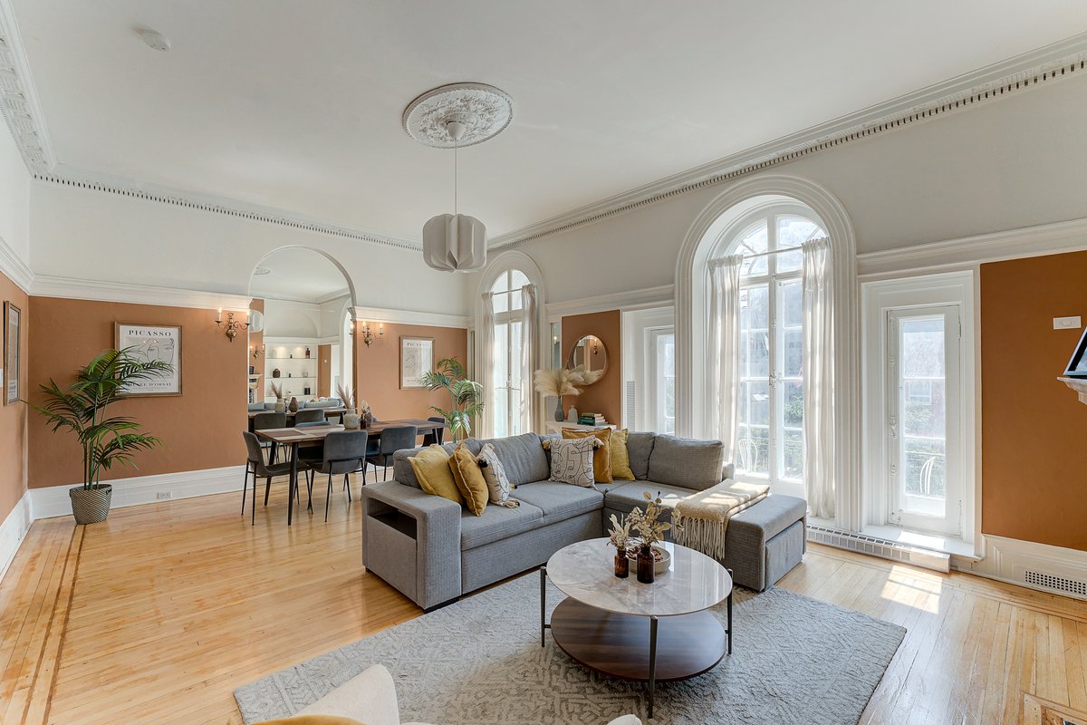 Old century 2BR apartment downtown Montreal