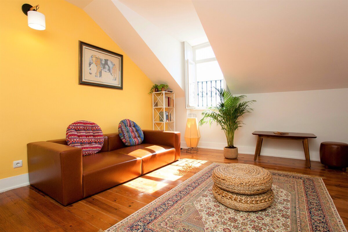 Cosy Apartment with Stunning River view in Alfama gallery image 3