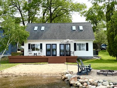 Fremont Cottage Lake Retreat-Close to Minneapolis