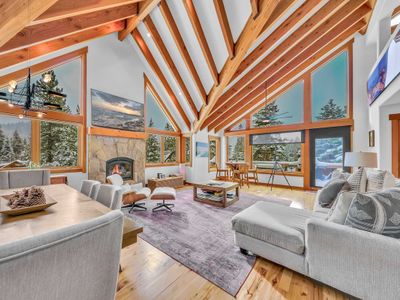 Stunning Mountain Gem with Hot Tub Near Palisades