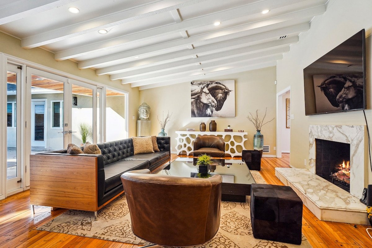 Luxury Bel Air Villa 3BD with pool gallery image 5