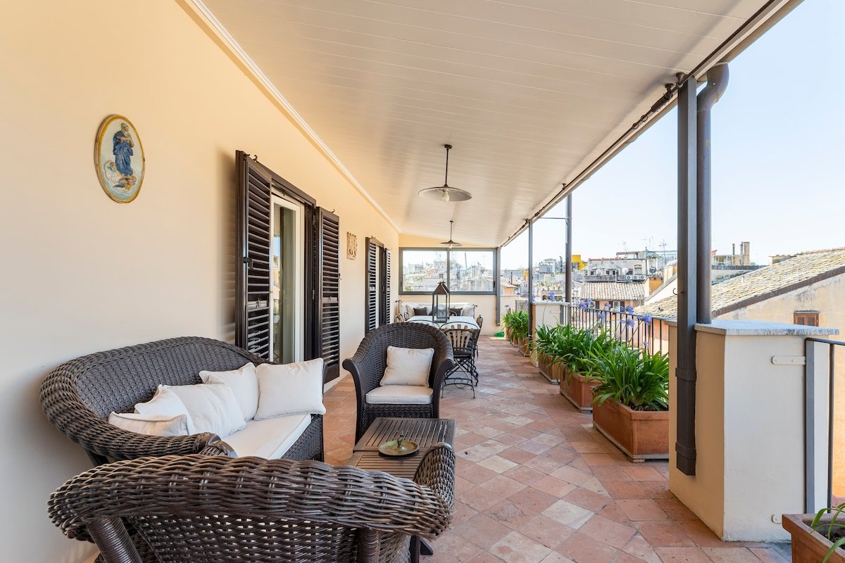 Navona luxury penthouse with large outdoor terrace gallery image 3