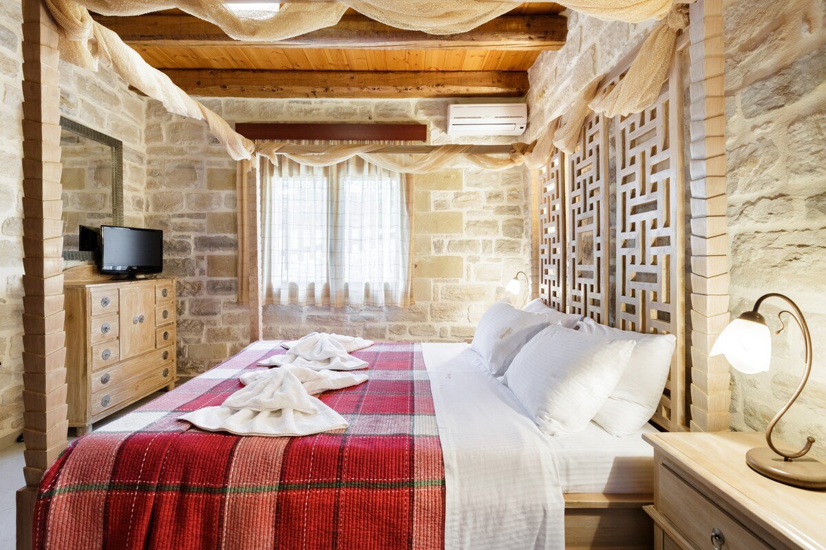 Hectoras Villa in Plaka gallery image 4