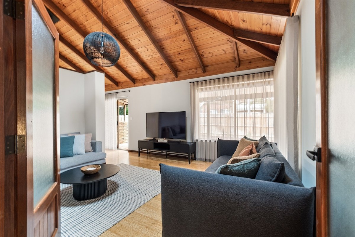 Prowse Beach House—Family Fun & Ocean Adventures gallery image 3