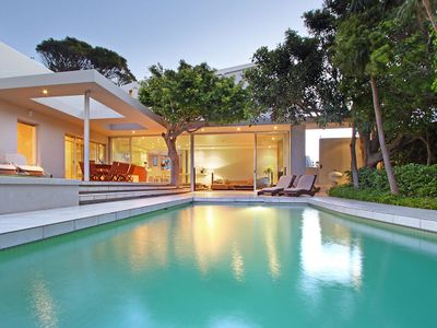 Lion’s View/5 bedr/pool/ by beach/battery power