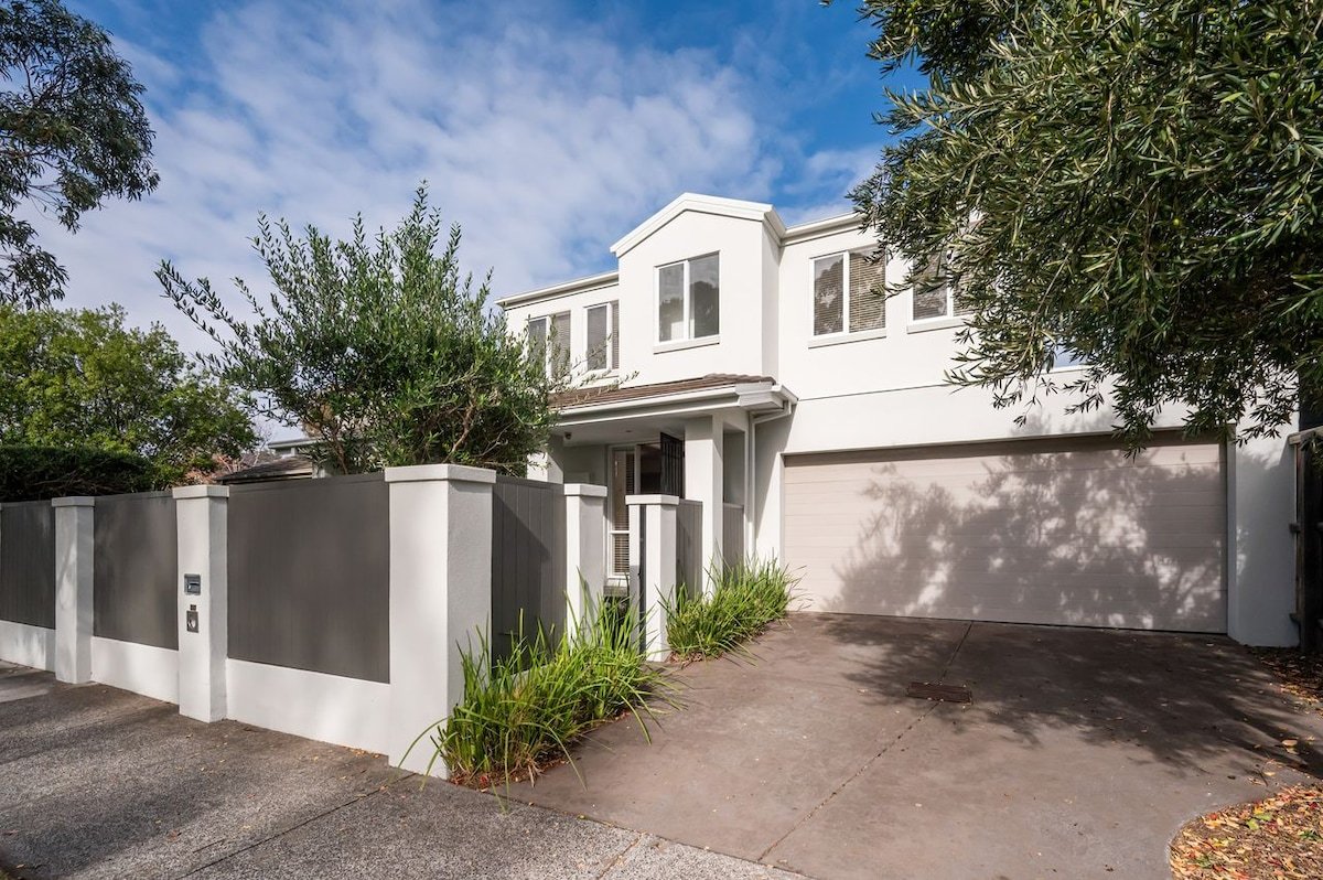 Simply Hampton gallery image 2