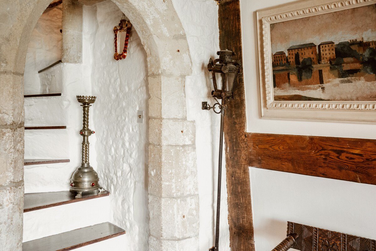 The Manor gallery image 2