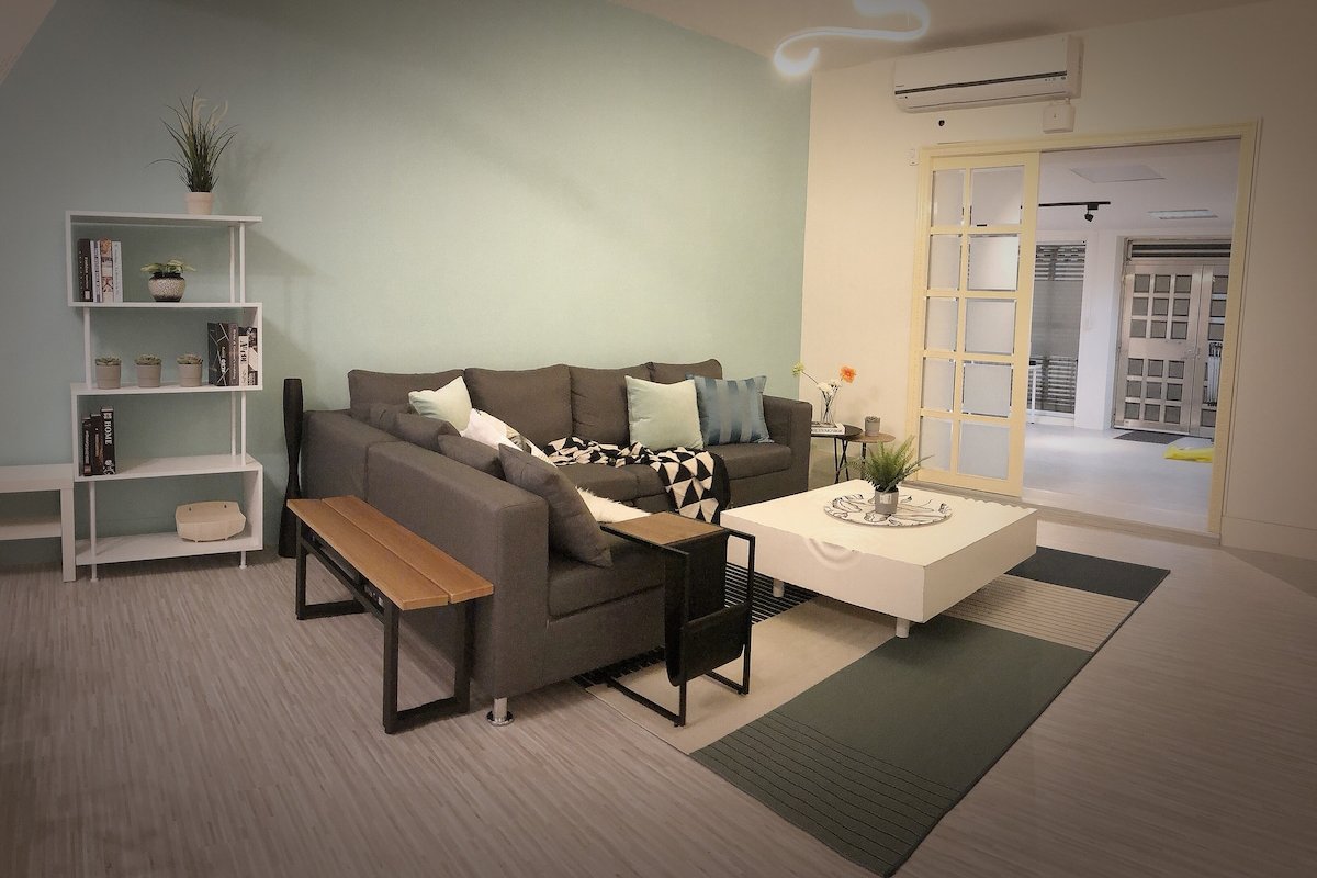 相距步行1分鐘的兩處合租，9房5浴，最多可容納25人 gallery image 5