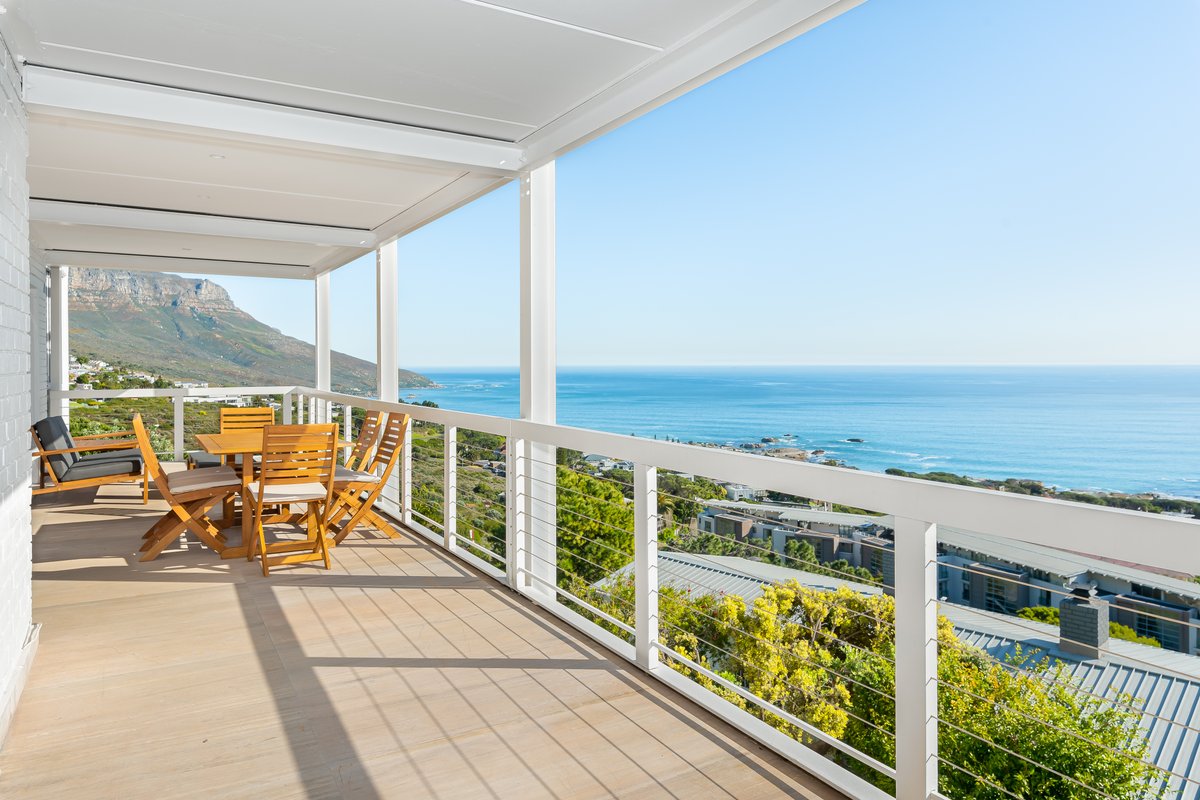 Modern Apartment With Ocean & Mountain Views