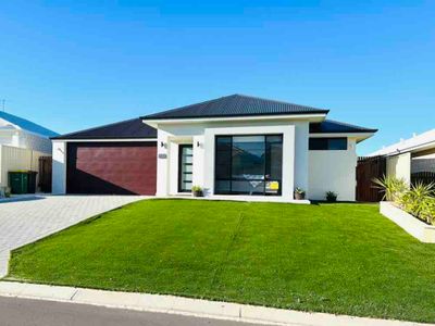 Dunsborough- Stylish 5 Bed, 3 bathroom home