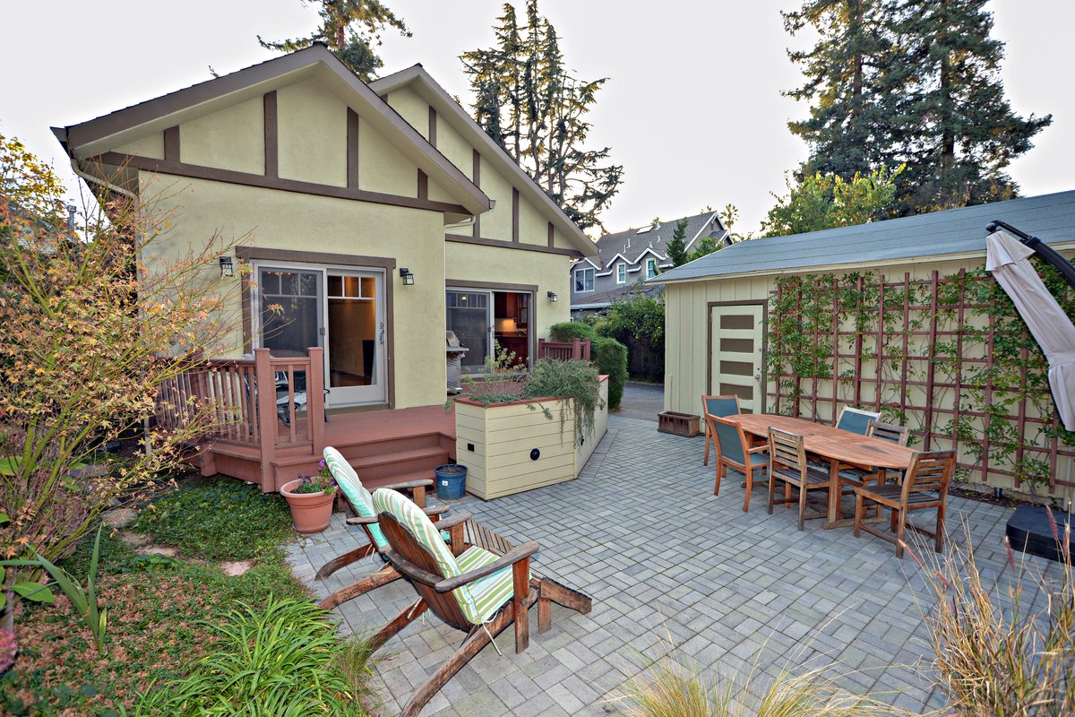 Downtown Mtn View Private Home with Hot Tub