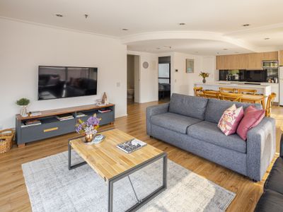 Royal View Apartment (CBD Edge)