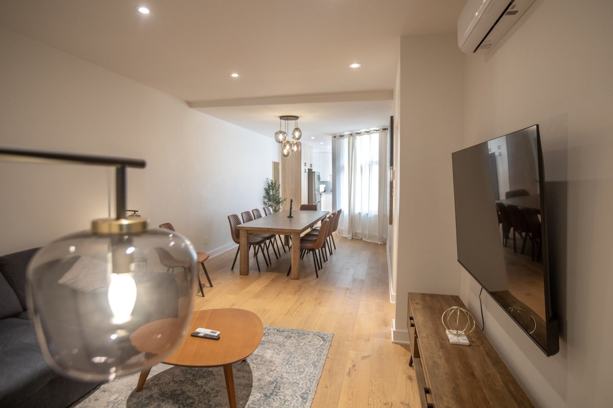 Elegant 4BR/2BA Penthouse – Stylish & Spacious gallery image 4