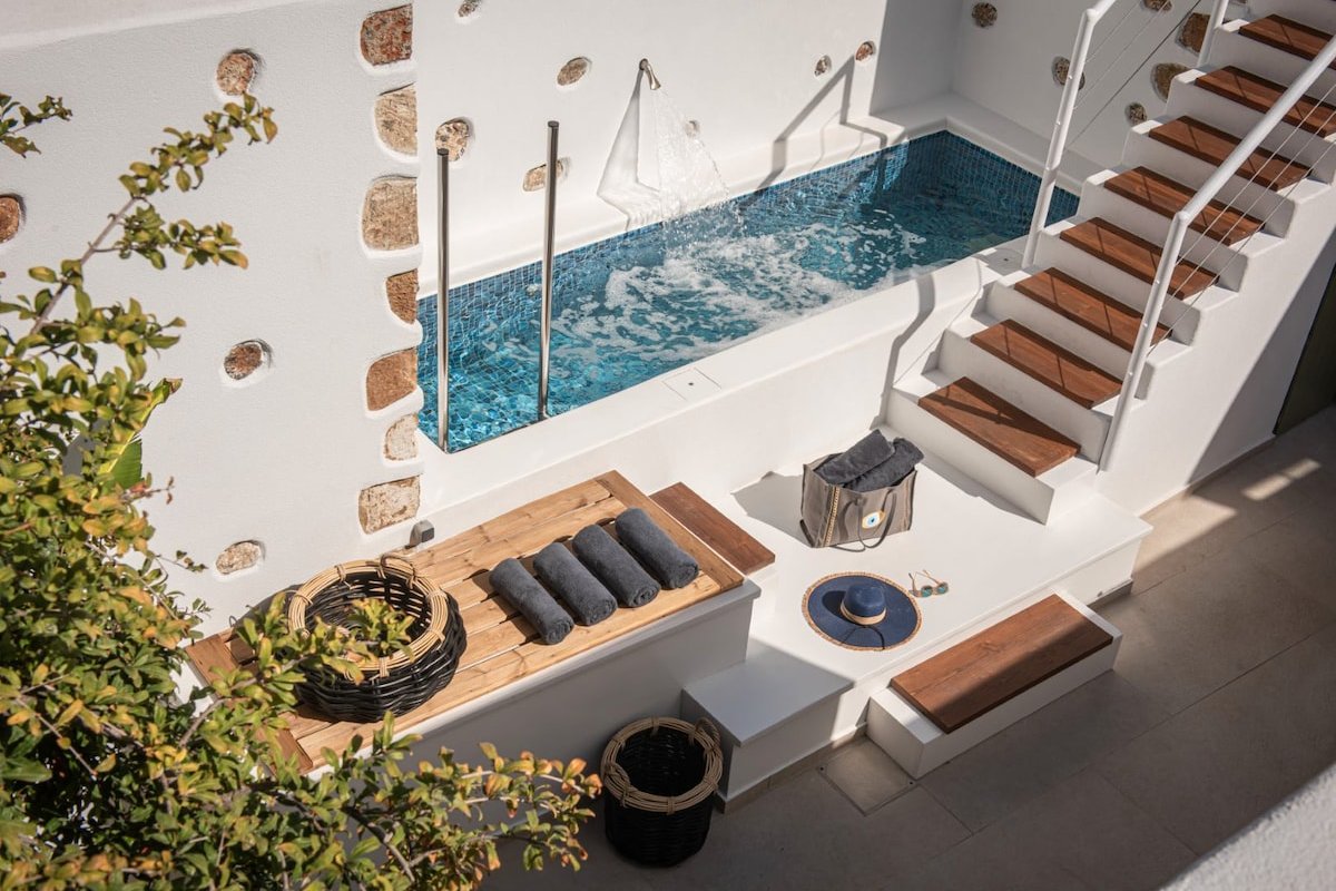 Mint Villa Private Pool and Jacuzzi “by Checkin” gallery image 2