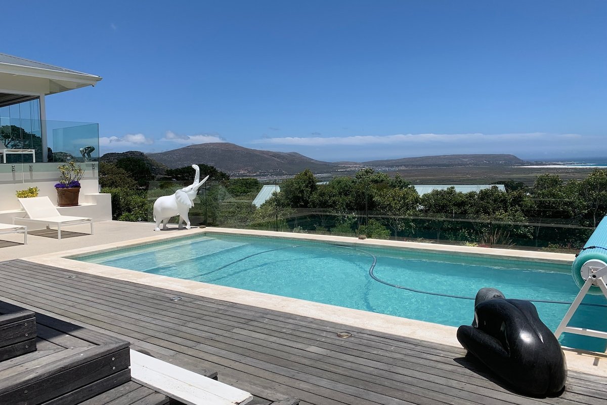 Sunset Paradise Villa gallery image 5