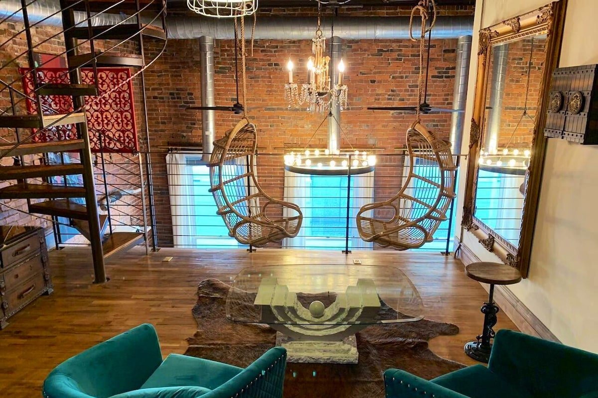 Armstrong Corset Lofts- 301-Downtown Arts District gallery image 4