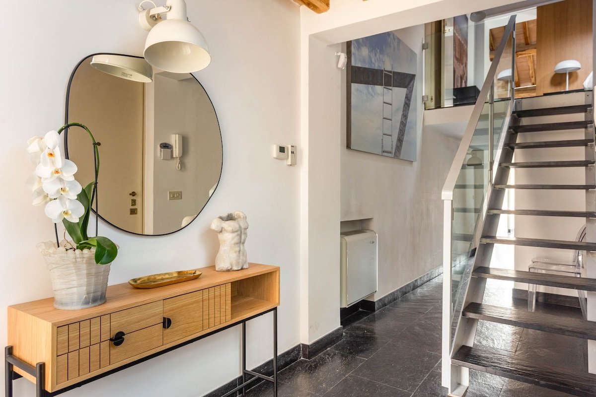 Monti luxury top floor flat gallery image 5