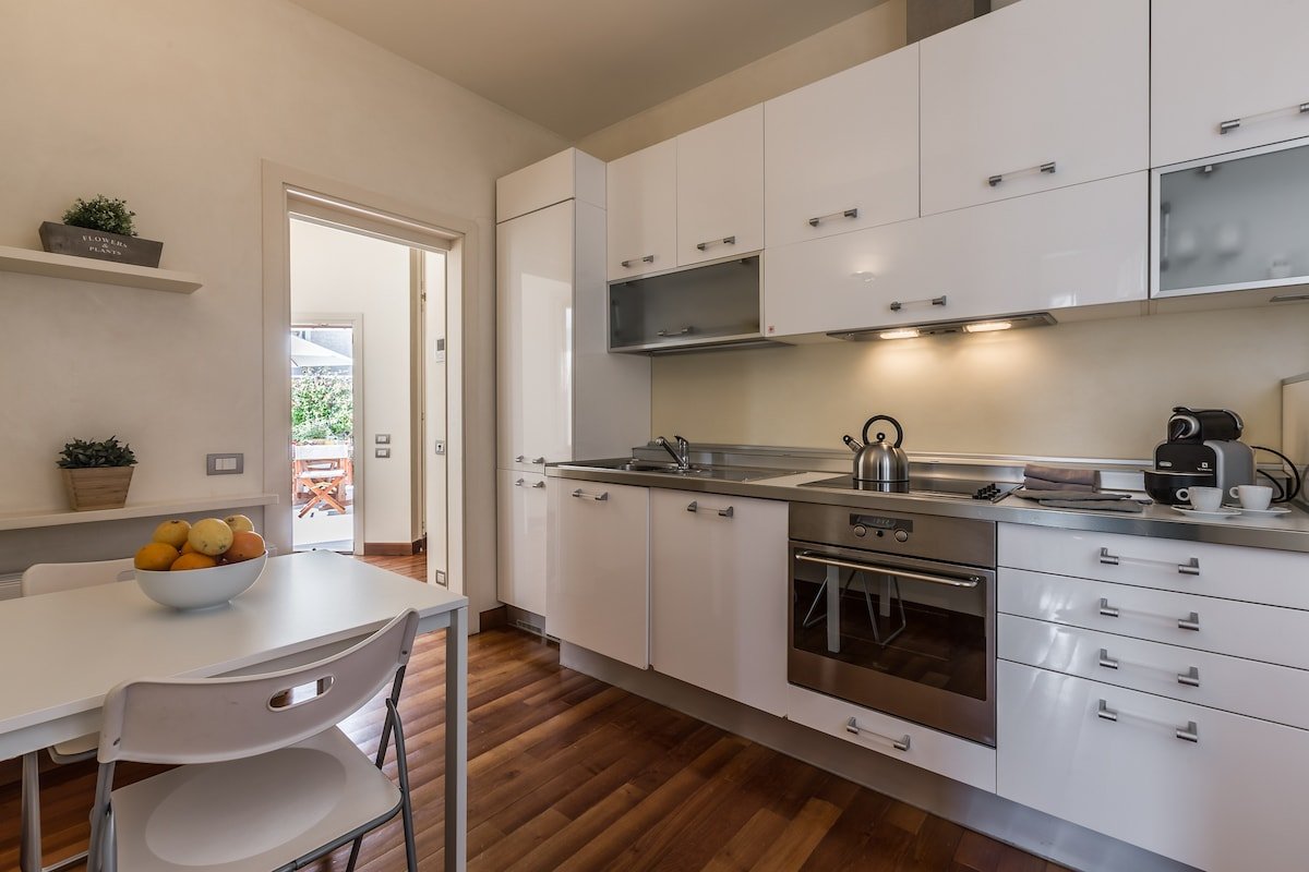 Ca’ Pantalon Bright Apt with Terrace gallery image 4