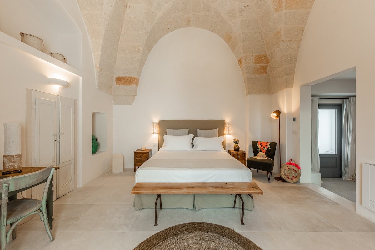 Luxury villa in the green in the Itria Valley gallery image 4