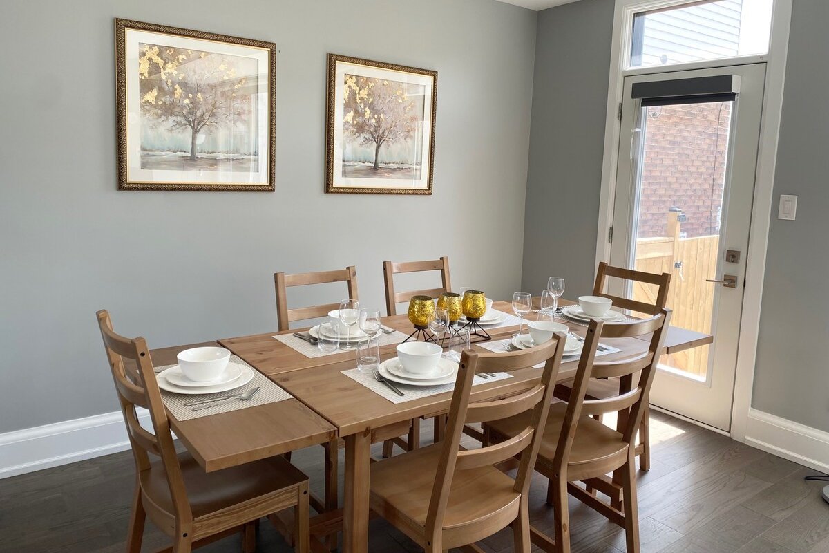 Custom 4Bedroom Home In Upper Beach/Leslieville gallery image 5