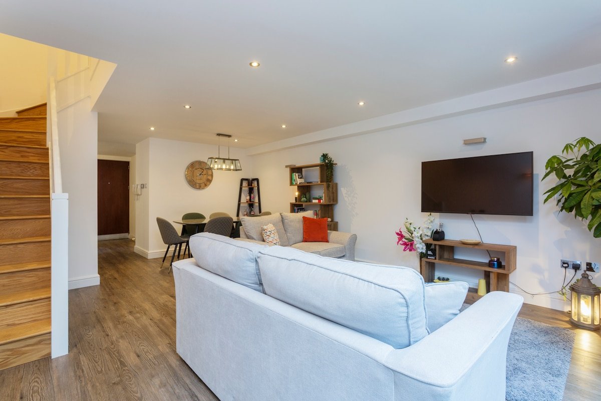 Stylish 3 bedroom apartment in Aldgate (Zone1) gallery image 2