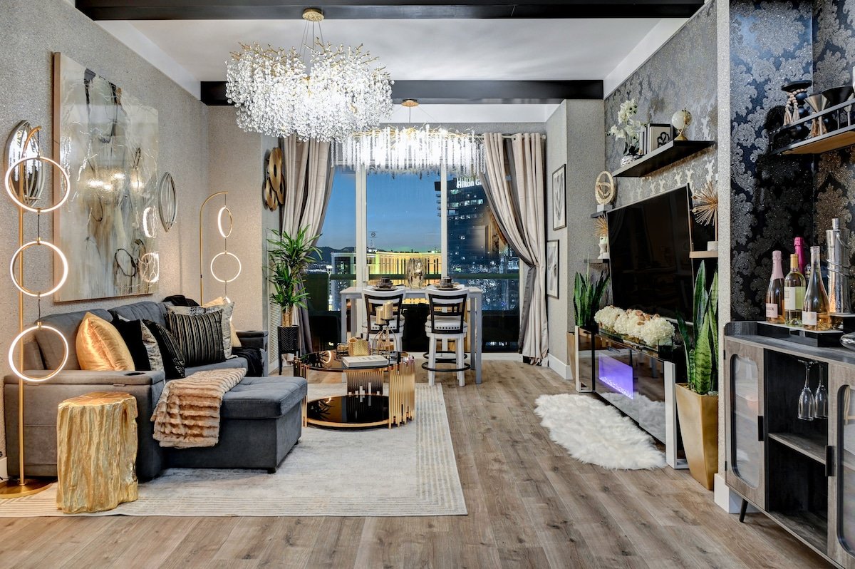 Luxurious 34th Floor Penthouse on LV Strip! gallery image 2