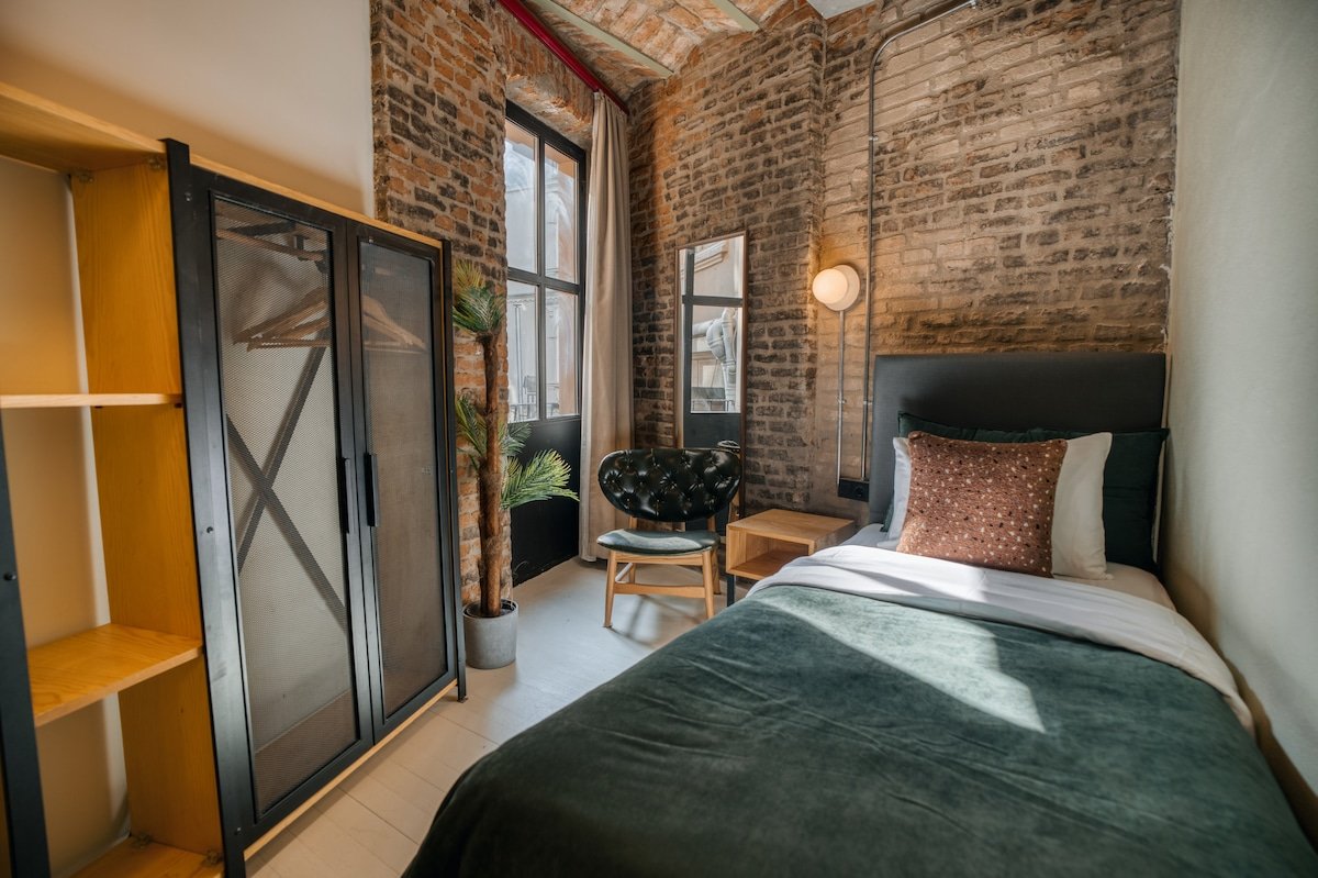 Private Villa, 4 Floors, 5 Rooms, 5 Bathrooms, 7AC gallery image 5