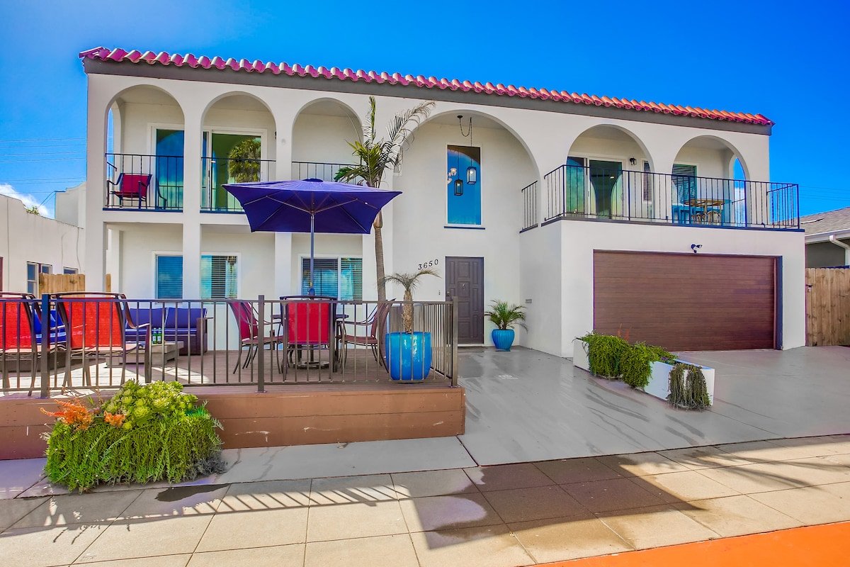 The Crown Jewel Villa with AC!Bikes,Kayak and SUP! gallery image 2