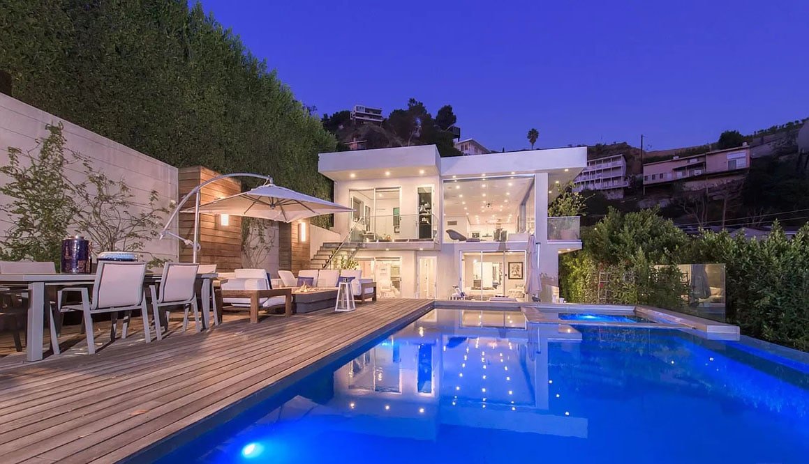 Luxury Hollywood Hills Villa | Spectacular View gallery image 2