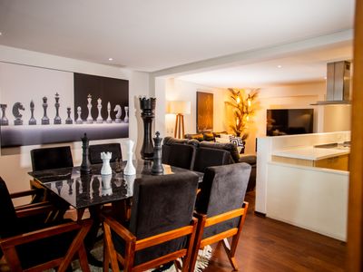 Hermoso departamento a un lado de Campos Elíseos