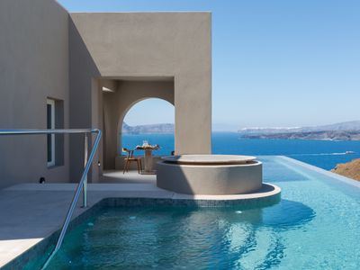 Grand Villa with Private Heated Pool Arota Villas