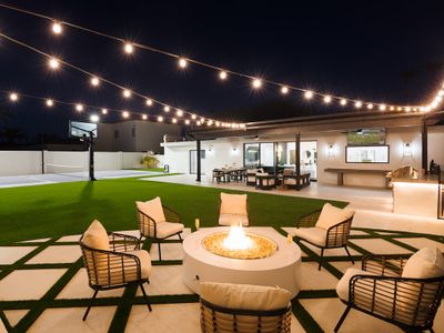 D&G Retreat-Pool & Sports Court-Central Scottsdale