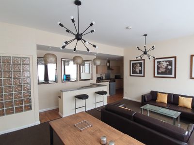 (6) Huge: Sleeps 9. City Centre, Parking