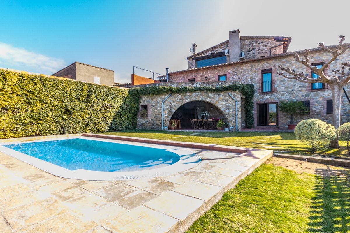 CAN ROST ENJOY THE TRANQUILITY AND PEACE gallery image 2