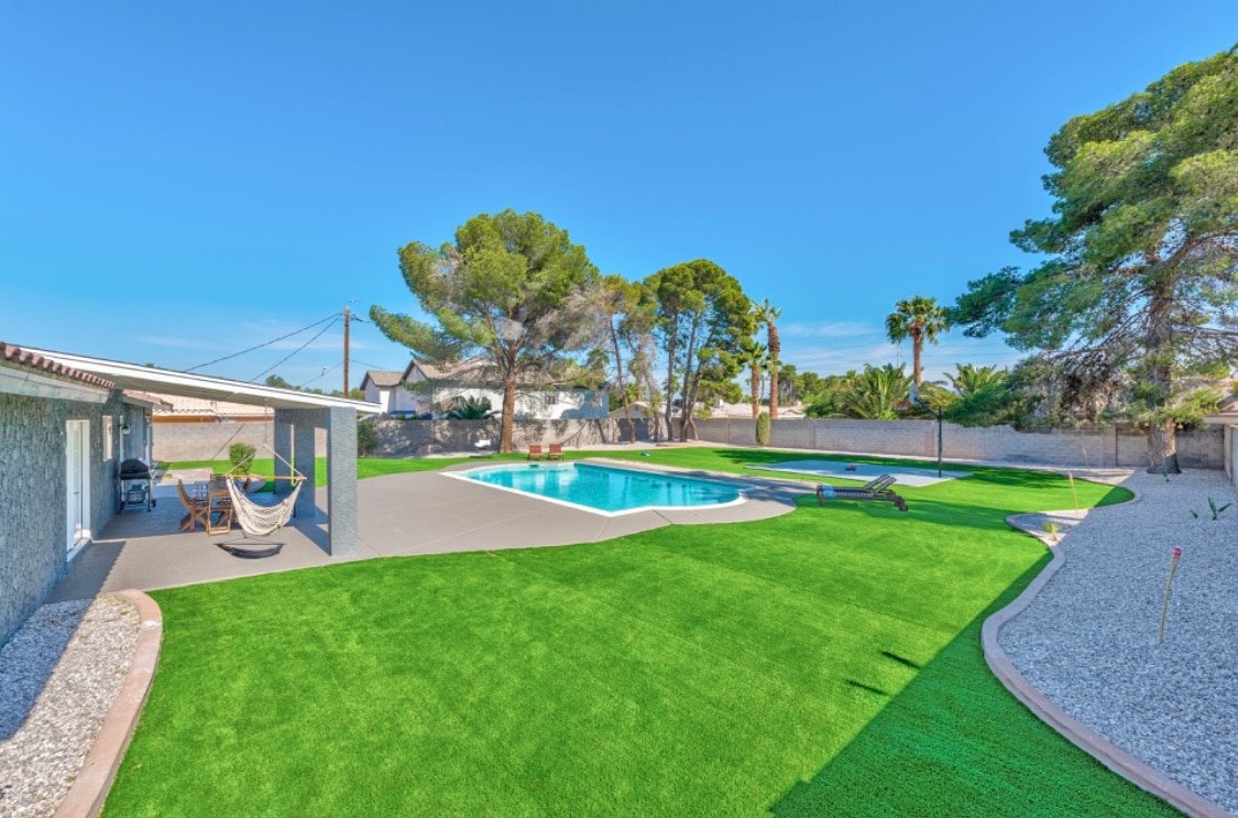 Amazing Modern House! 6 BDR gallery image 3