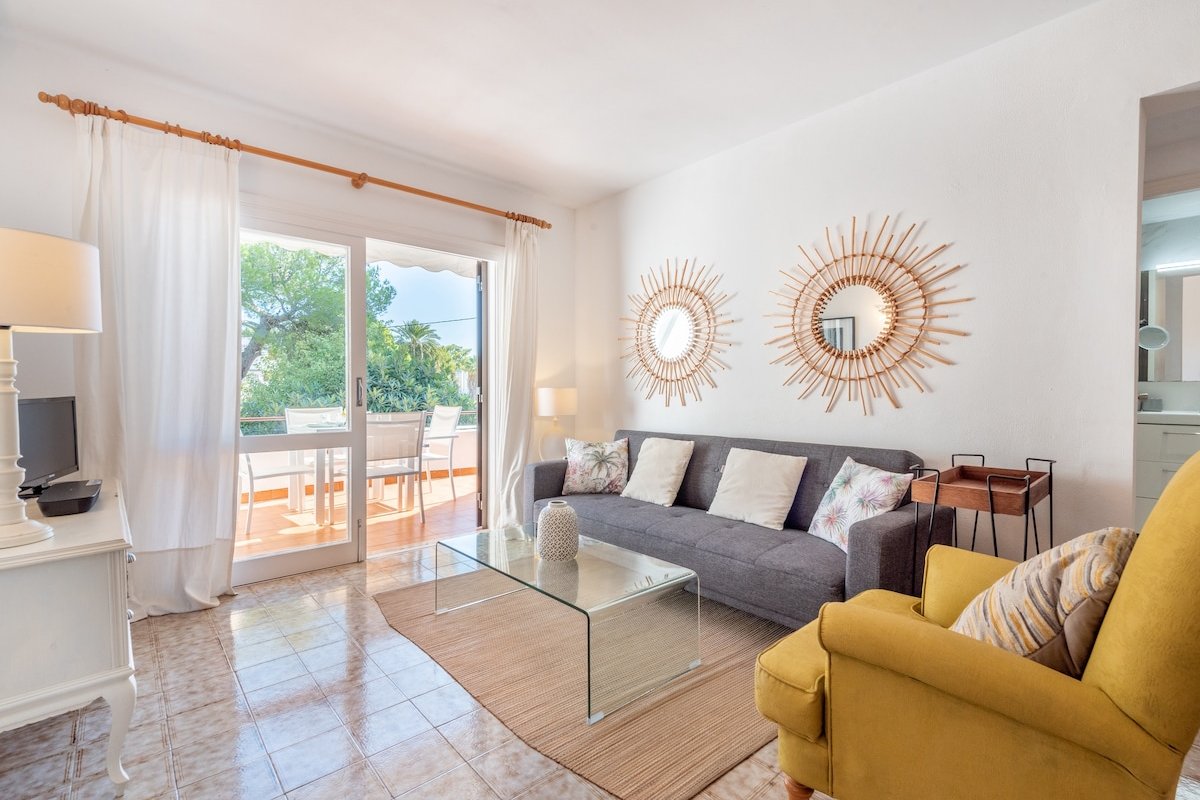 Mercuri gallery image 2