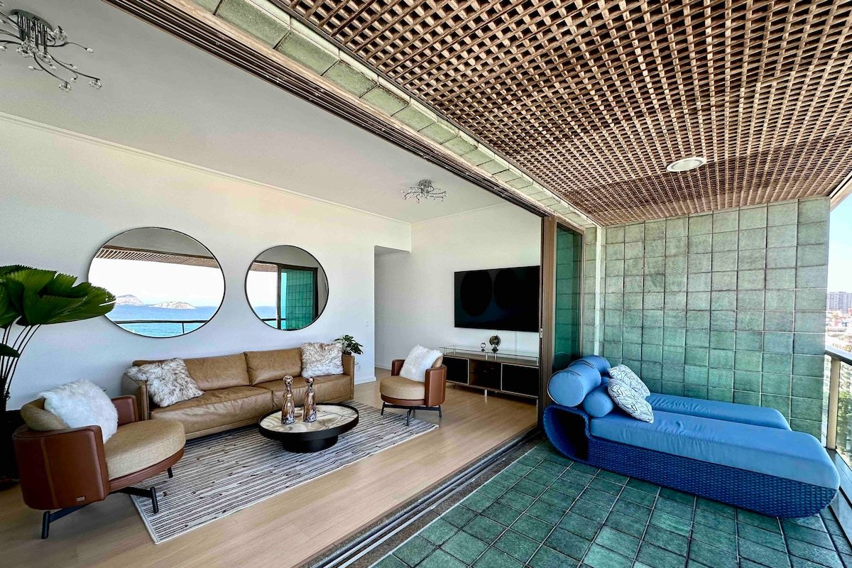 Have it all! Luxury & a view at Tiffany’s! gallery image 4