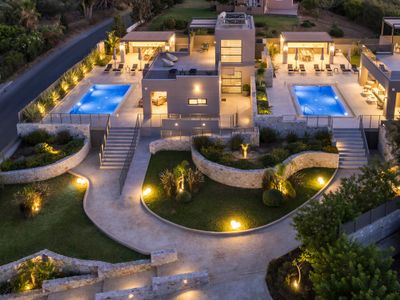 Wellness & Spa Retreat: Seafront Villas for 20–24